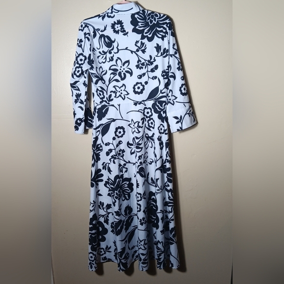 Shein Black and white floral longsleeve button-down long dress. Size small. - Picture 2 of 3